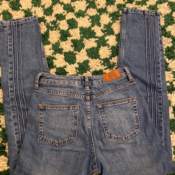 BDG Urban Outfitters Mom Jeans - Picture 7 of 10